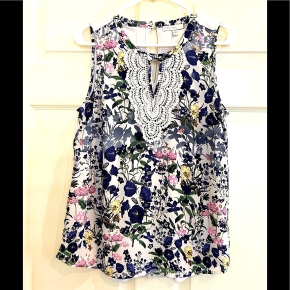 Pale Sky Tops - PALE SKY floral crochet top